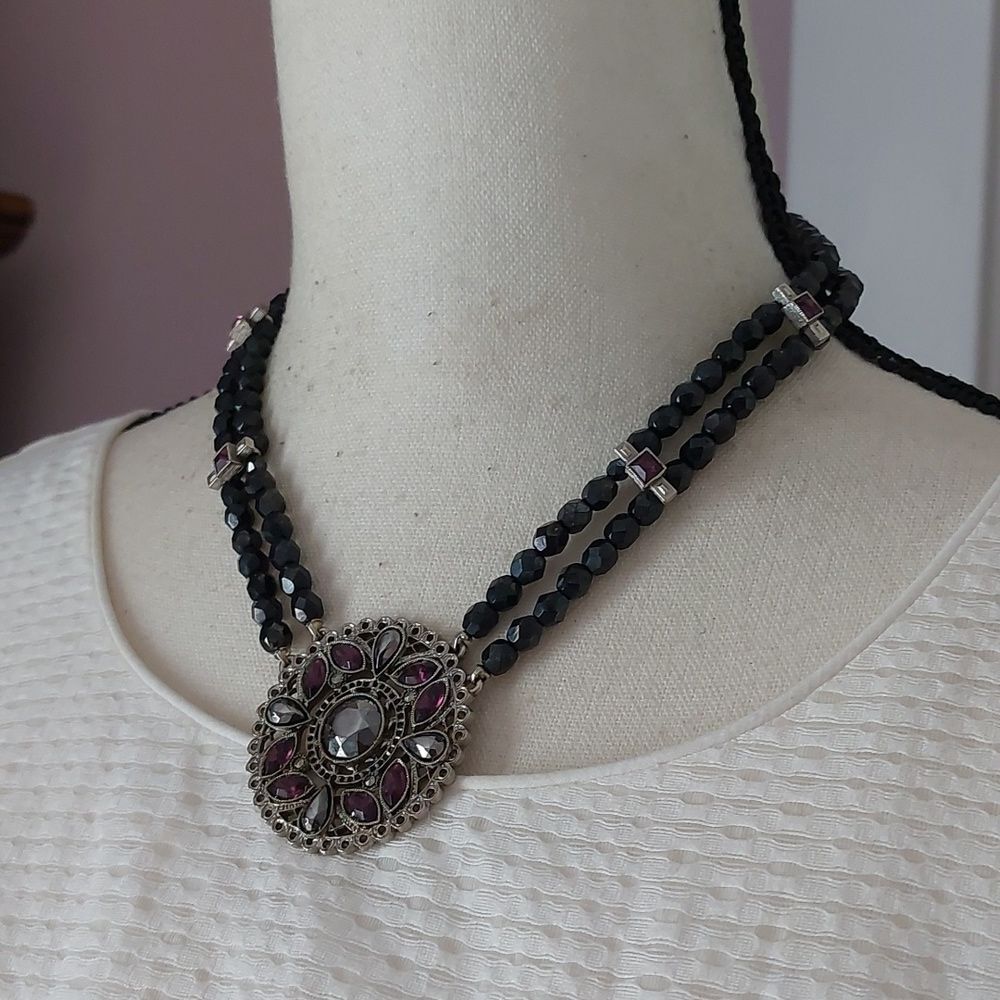 SOLD Vintage Faceted Glass Crystals Necklace with Round Rhinestone Paved Pendant - Picture 3 of 8